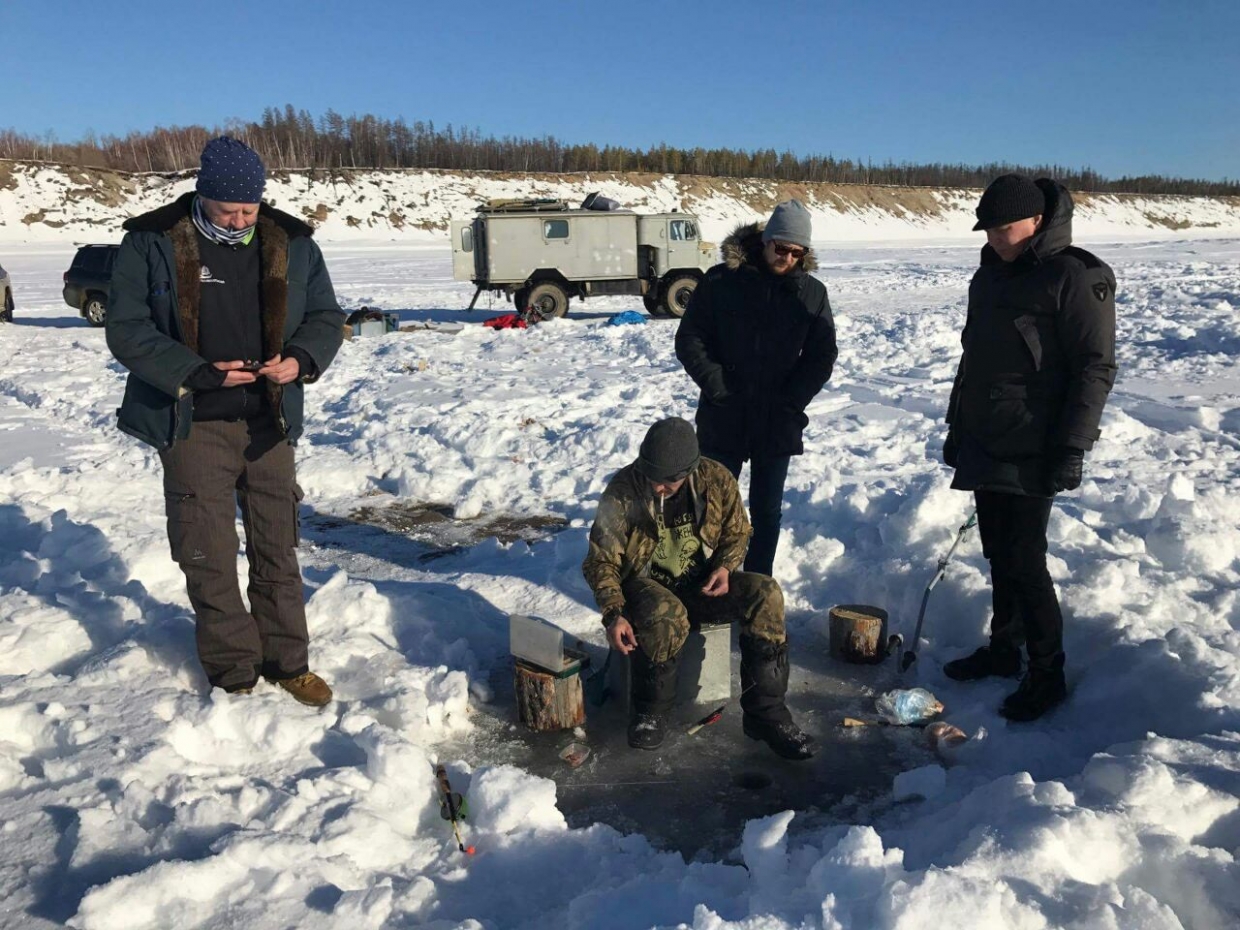 Зимняя рыбалка в Якутии. Рыбалка в Якутии зимой. Борисов охота и рыбалка в Якутии.