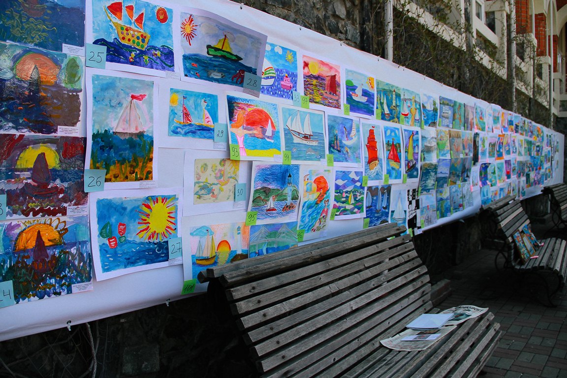 Детская международная выставка. Рисование для детей Владивосток. Рекламные рисунки Приморье. Рисунок Владивосток в садик.