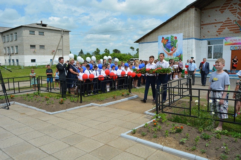 Погода в партизанском районе мана. Село Партизанское. Село Партизанское Красноярский край. Призывы в селе Партизанское ЕАО.