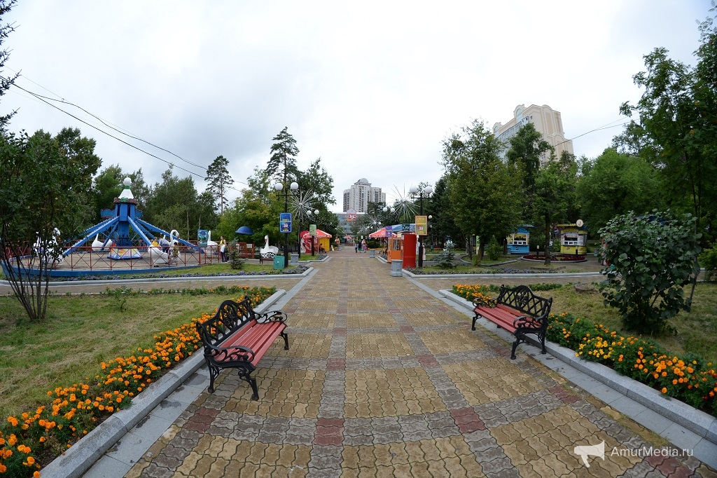 Парк гайдара хабаровск. Детский парк Гайдара Хабаровск. Парк Северный Хабаровск. Парк Динамо Хабаровск. Парк Гайдара Хабаровск аттракционы.