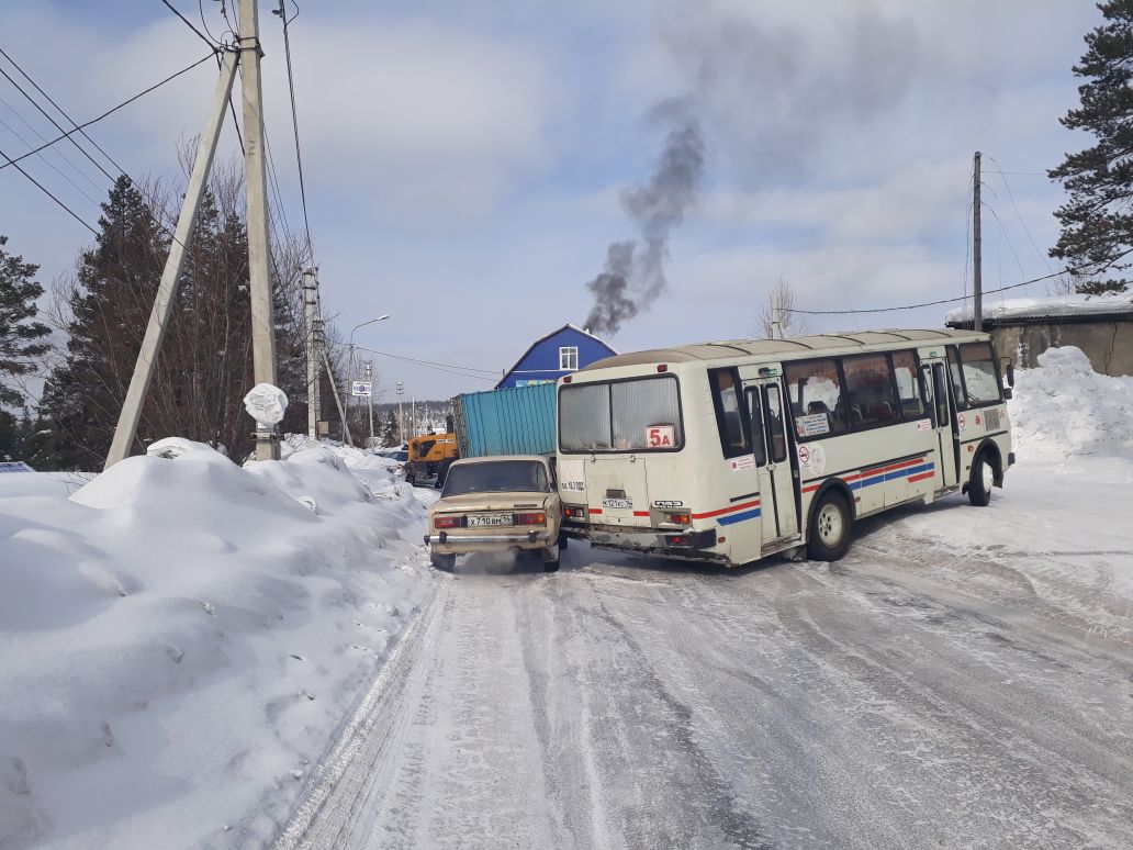 Погода г якутии. Алдан автоавария. Погода в Алдане.