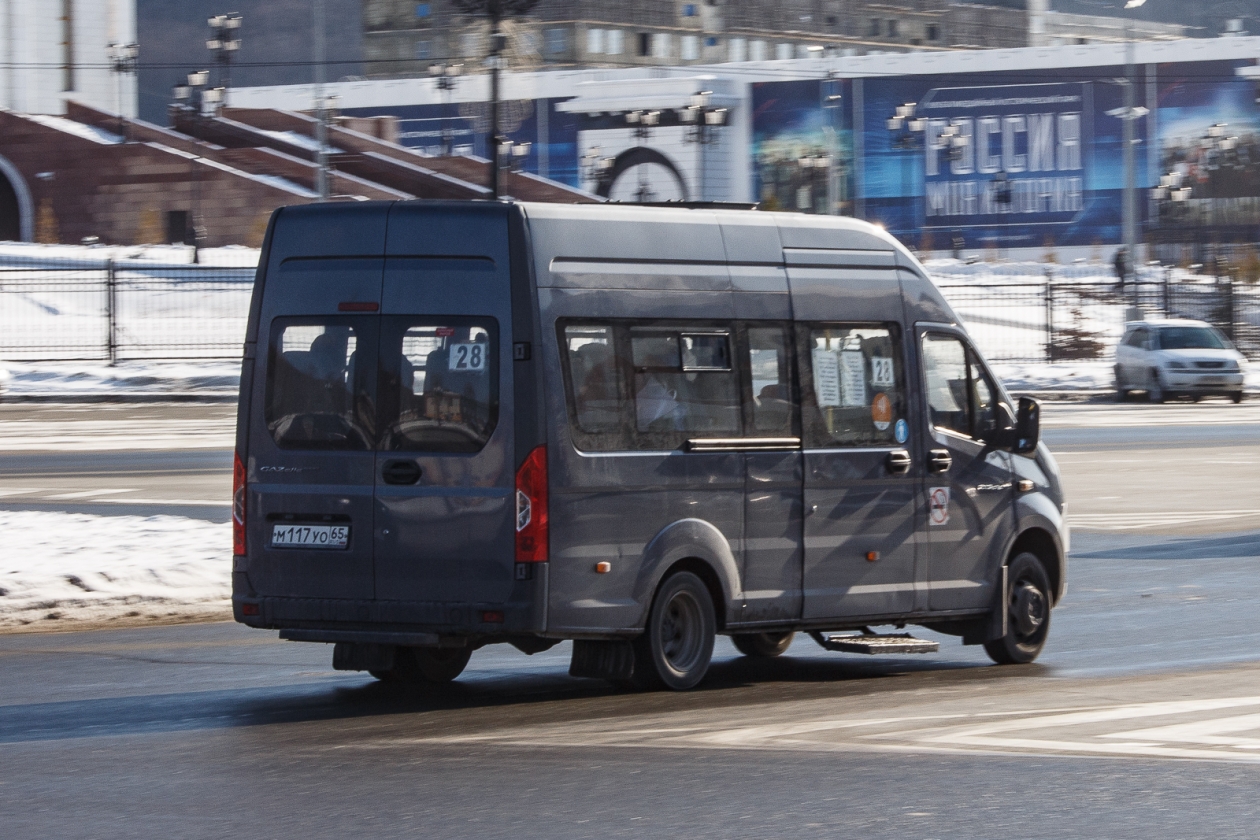 45 автобус южно сахалинск. Автобусы Южно-Сахалинск. Новые автобусы Южно-Сахалинск. СИЗ автобус. Маршрутка нового образца.