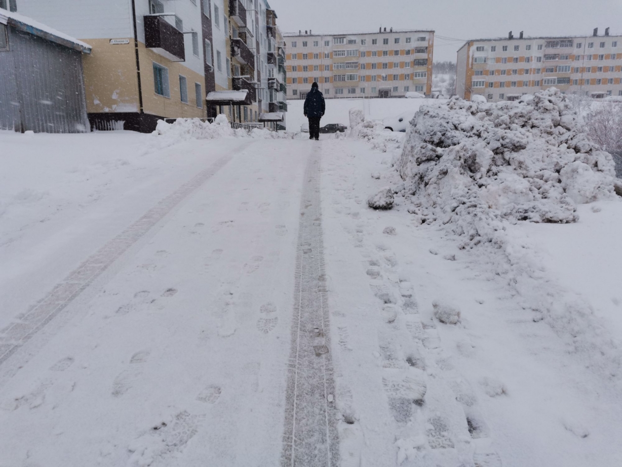 Снежок фф. Снег в апреле приметы.