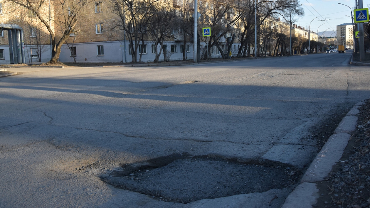 Ремонт улиц красноярск. Красноярск улица Аэровокзальная застройка 4 к .. Аэровокзальная микрорайон. Красноярск Дудинского 14. Красноярск улица ремонт дороги.