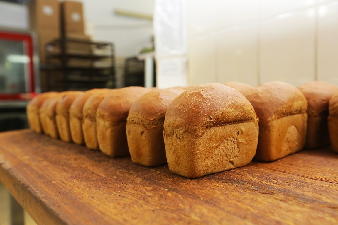 Хлеб 80 рублей. Хлеб. Хлебушек. Хлеб недлительного хранения. Хлеб на аву.