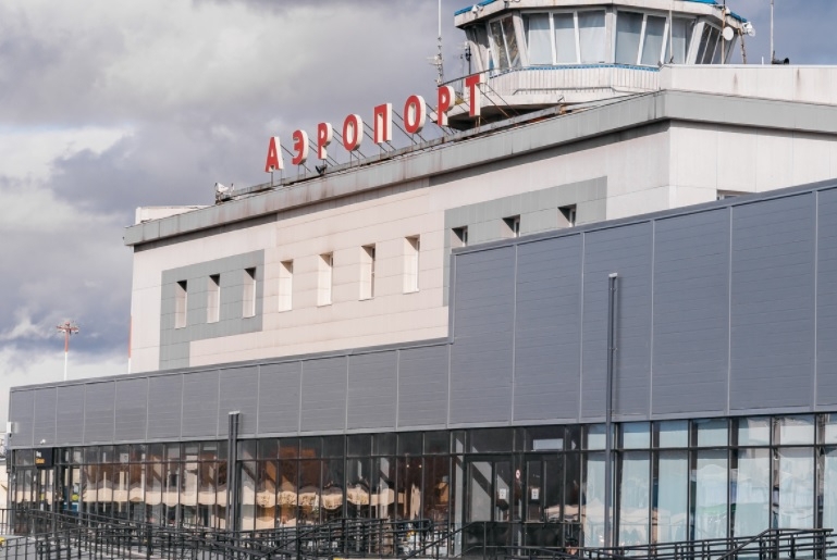 Петропавловск камчатский аэропорт вылета сегодня. Камчатка аэропорт Аэрофлот. Аэропорт Петропавловск Камчатский старые фото. Камчатка аэропорт Аэрофлот вулкан.