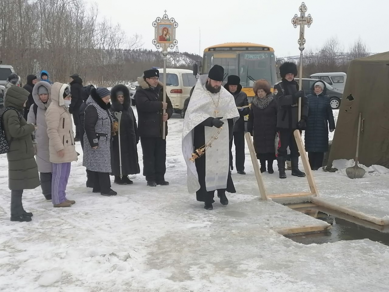 Настоятель церкви в купании