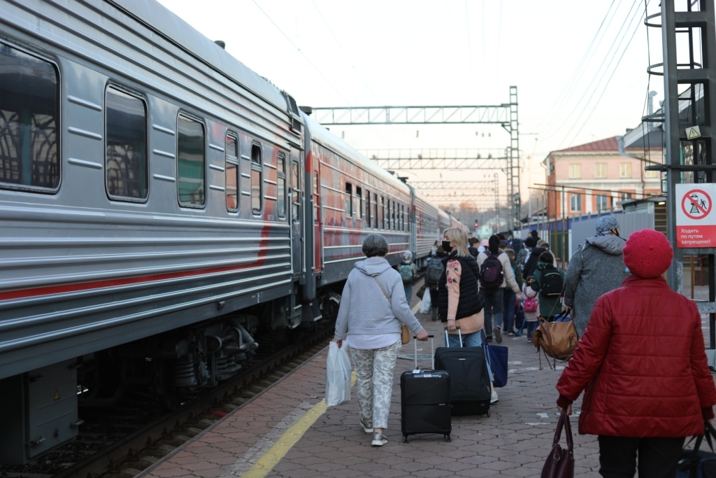 Поезд северобайкальск улан. Поезд 273 Северобайкальск Адлер. Иркутск Северобайкальск поезд. Поезд 273иа. Поезд 273 Северобайкальск Имеретинский курорт.