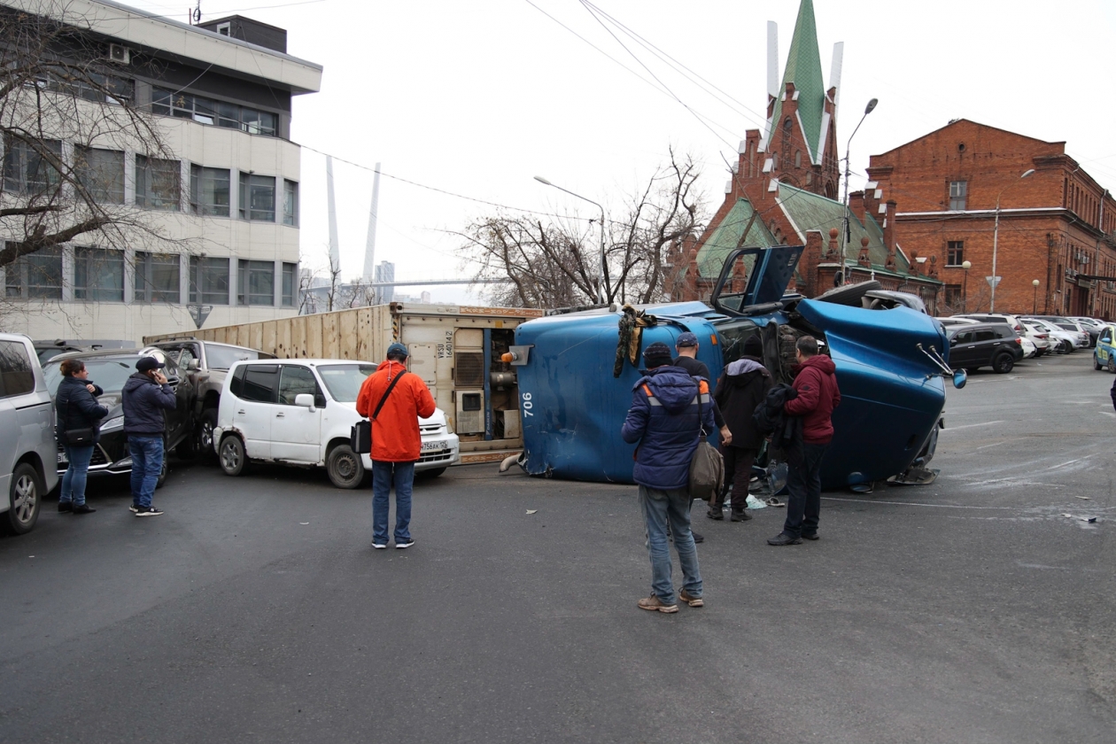 1 канала владивосток на сегодня. ДТП Владивосток сегодня. Авария во Владивостоке сегодня. Новости Владивостока сегодня. Ситуация во Владивостоке сейчас.