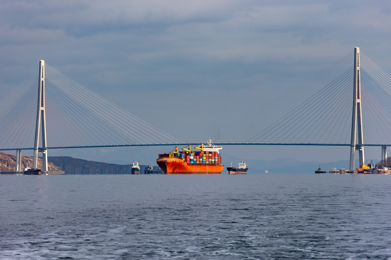 Vladivostok судно. Ангара судно Владивосток. Паром Ангара Япония Владивосток. Морское судно Ангара. Российского грузового судна "Ангара".