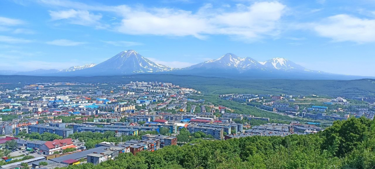 Камчатский камень петропавловск камчатский фото Судоремонт, золотодобыча и "Три вулкана": инвесторы выбирают Камчатку - PrimaMed