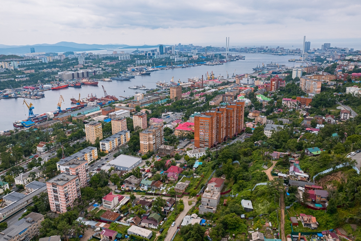 Фото районов владивостока. Владивосток. Владивосток 2 речка. Река вторая речка Владивосток.