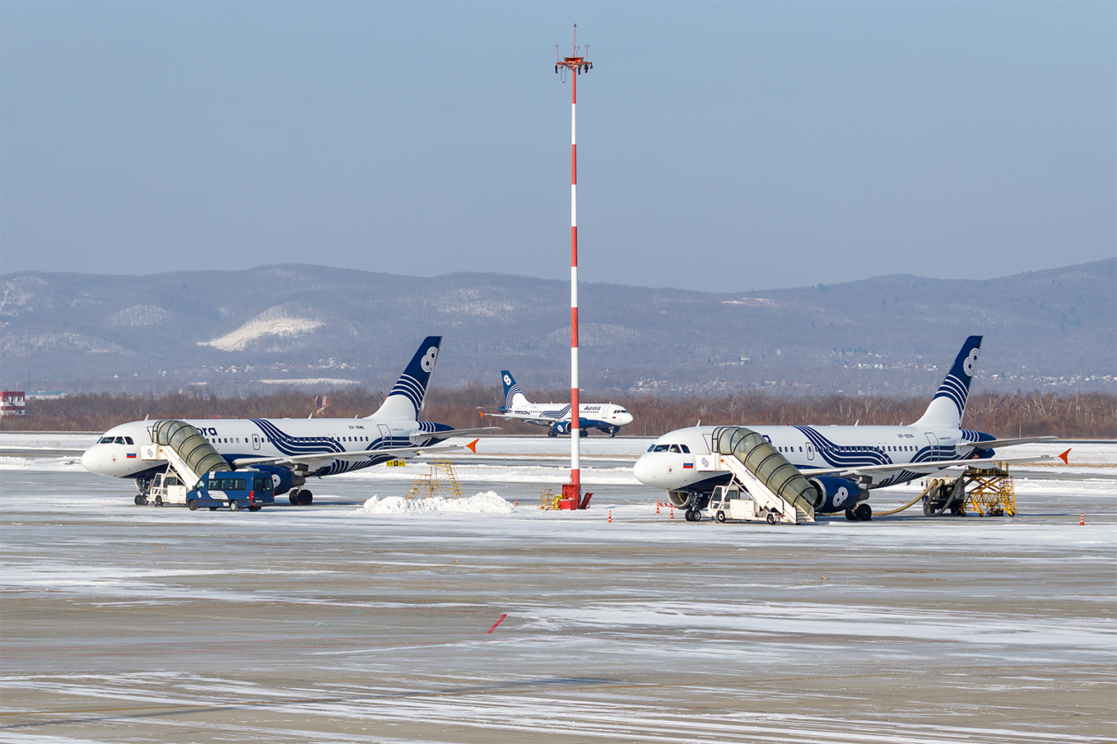 Рейс южно сахалинск петропавловск камчатский. Харбин Южно-Сахалинск. Самолет Курильск Южно Сахалинск. Аэропорт Байкал.