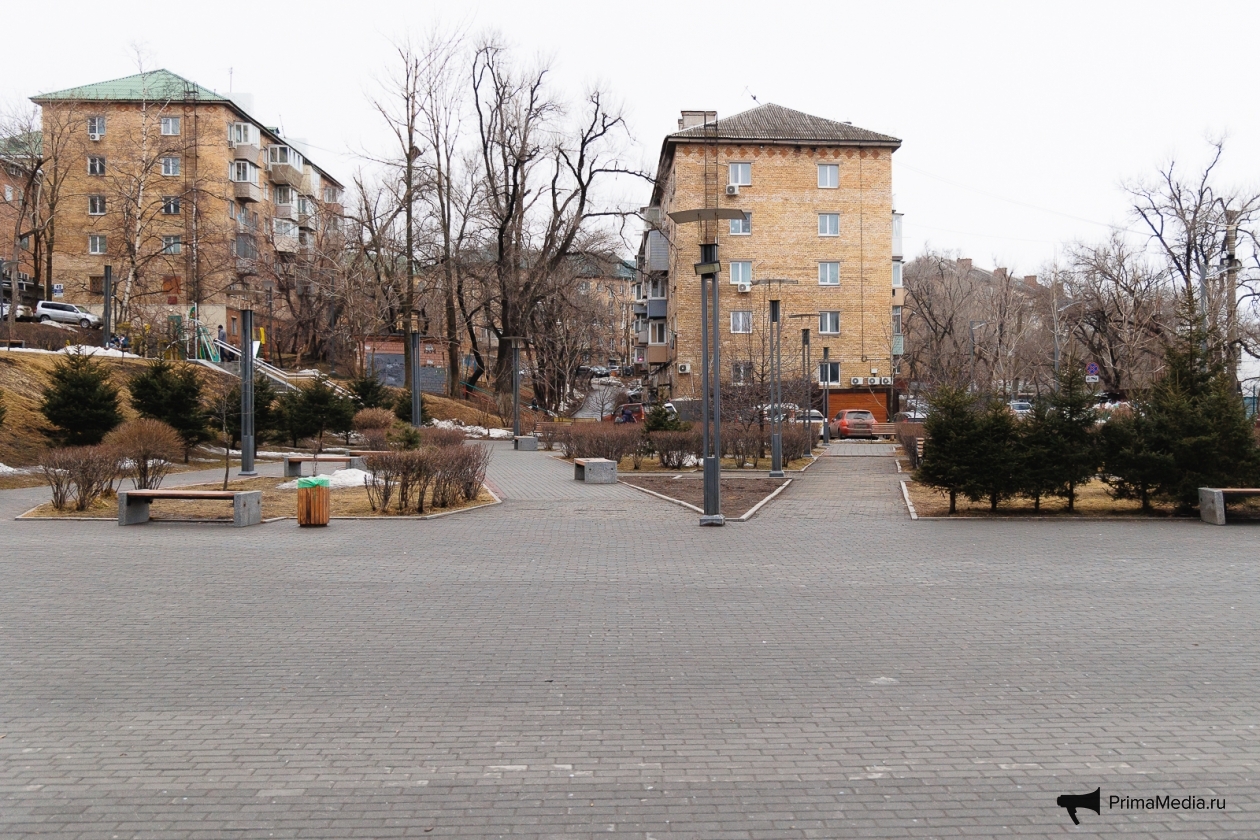 Калуга привокзальная площадь. Улица Степана Разина Калуга. Ул Степана Разина 47 Калуга. Степана Разина 65 Калуга. Привокзальная площадь Уссурийск.